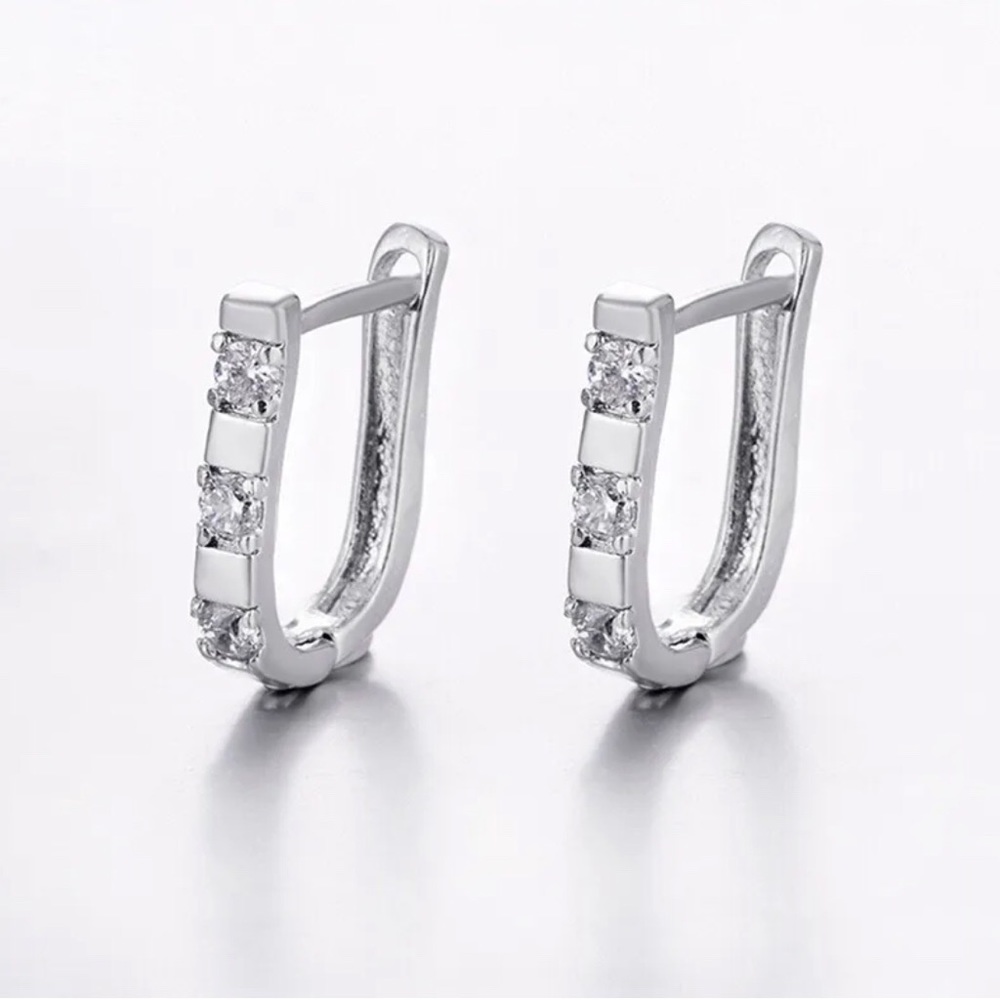 Dainty 925 Silver Plated Pierced Earrings with 3 Rhinestones